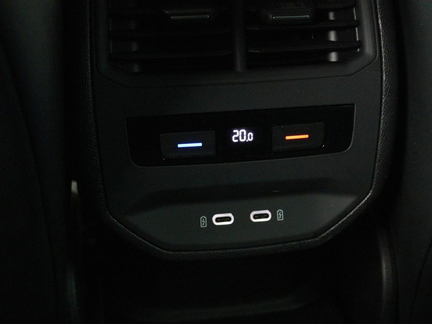 SEAT Leon 1.4 TSI eHybrid PHEV FR | Trekhaak | Carplay | Full LED | Navigatie | Sportstoelen | Climate control | Parkeerhulp | Cruise control