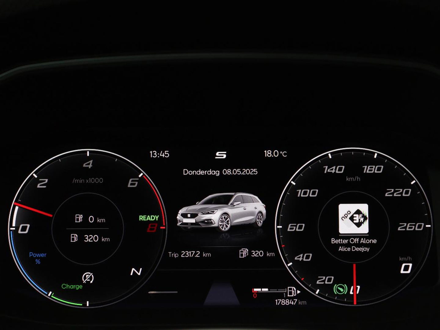 SEAT Leon 1.4 TSI eHybrid PHEV FR | Trekhaak | Carplay | Full LED | Navigatie | Sportstoelen | Climate control | Parkeerhulp | Cruise control
