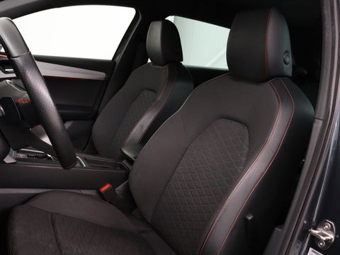 SEAT Leon 1.4 TSI eHybrid PHEV FR | Trekhaak | Carplay | Full LED | Navigatie | Sportstoelen | Climate control | Parkeerhulp | Cruise control