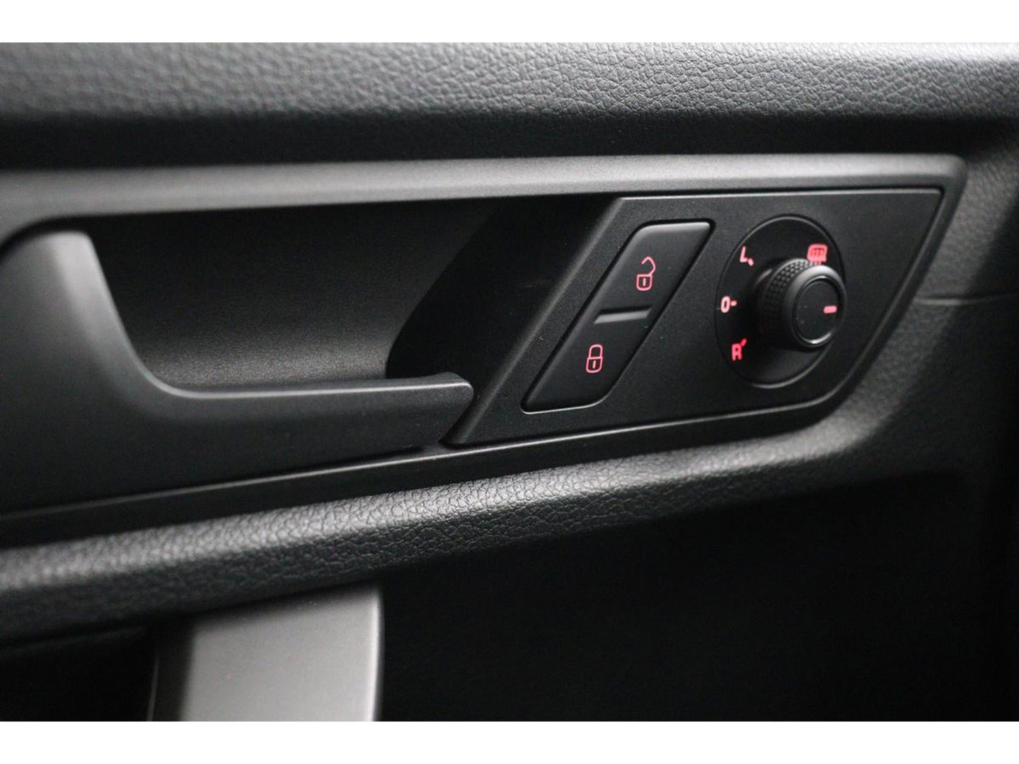Volkswagen Caddy 2.0 TDI L1H1 Trendline | Trekhaak | Carplay | Navigatie | Airco | Elektrische ramen