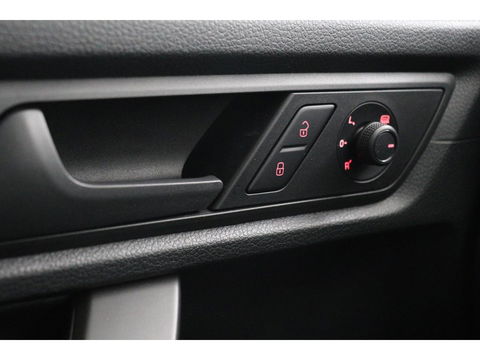 Volkswagen Caddy 2.0 TDI L1H1 Trendline | Trekhaak | Carplay | Navigatie | Airco | Elektrische ramen