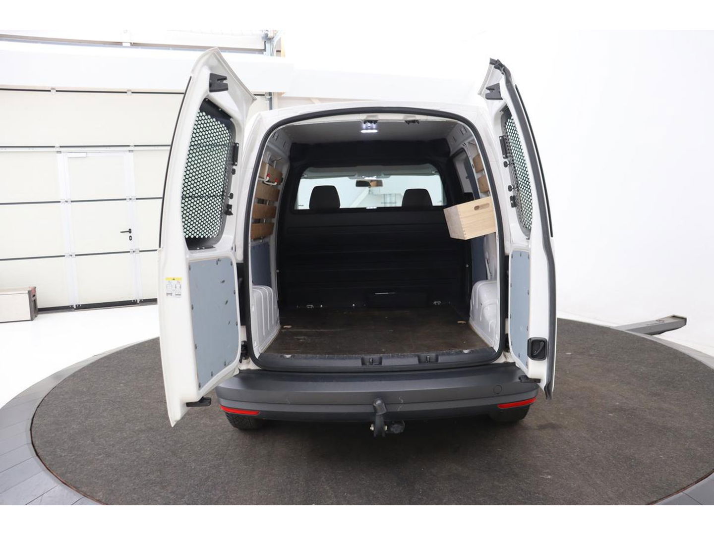 Volkswagen Caddy 2.0 TDI L1H1 Trendline | Trekhaak | Carplay | Navigatie | Airco | Elektrische ramen