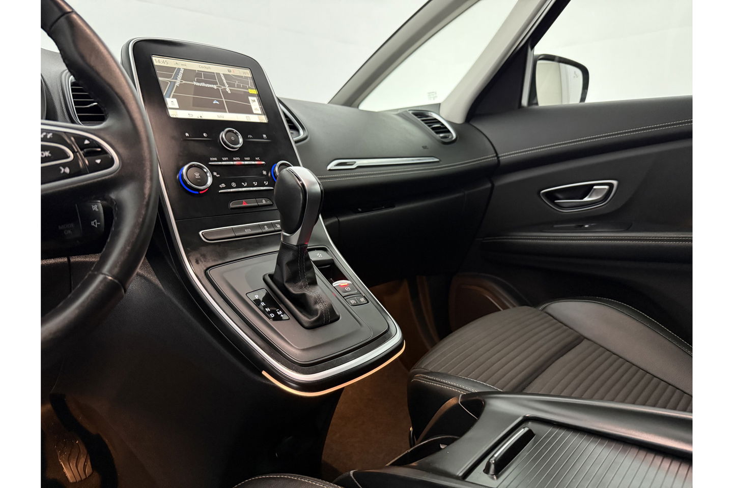 Renault Grand Scénic 1.3 TCe Intens 7P 141PK LED Camera Trekhaak Carplay Virtual Navi Clima Cruise PDC 20"LMV
