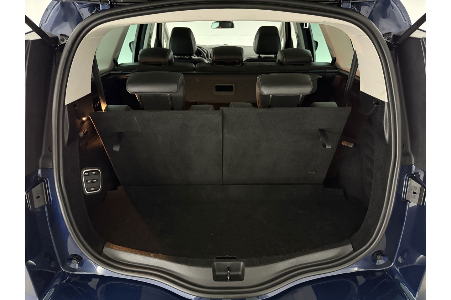 Renault Grand Scénic 1.3 TCe Intens 7P 141PK LED Camera Trekhaak Carplay Virtual Navi Clima Cruise PDC 20"LMV