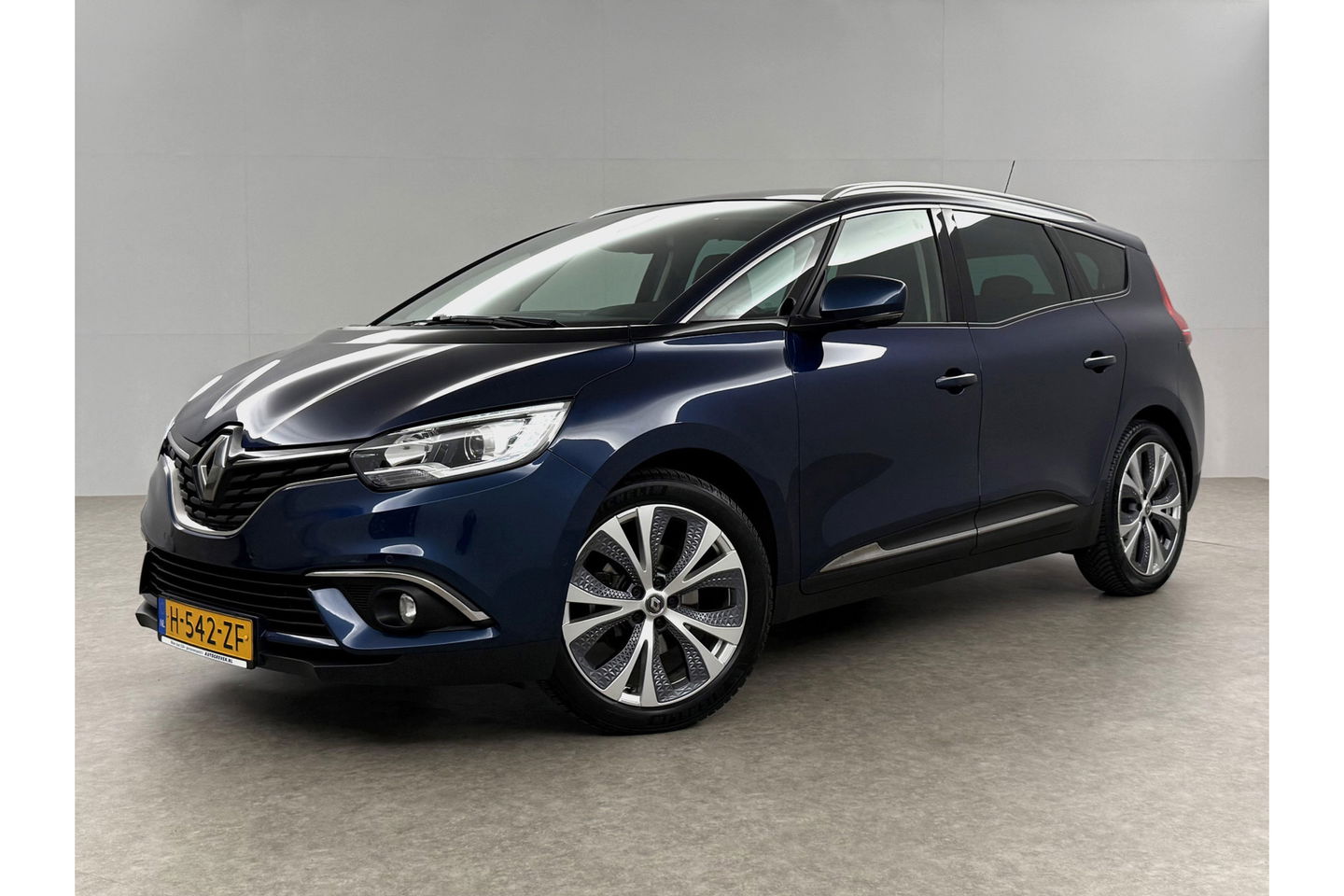 Renault Grand Scénic 1.3 TCe Intens 7P 141PK LED Camera Trekhaak Carplay Virtual Navi Clima Cruise PDC 20"LMV