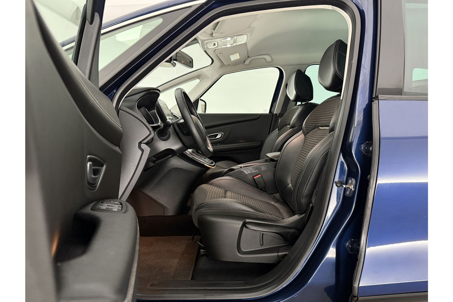 Renault Grand Scénic 1.3 TCe Intens 7P 141PK LED Camera Trekhaak Carplay Virtual Navi Clima Cruise PDC 20"LMV