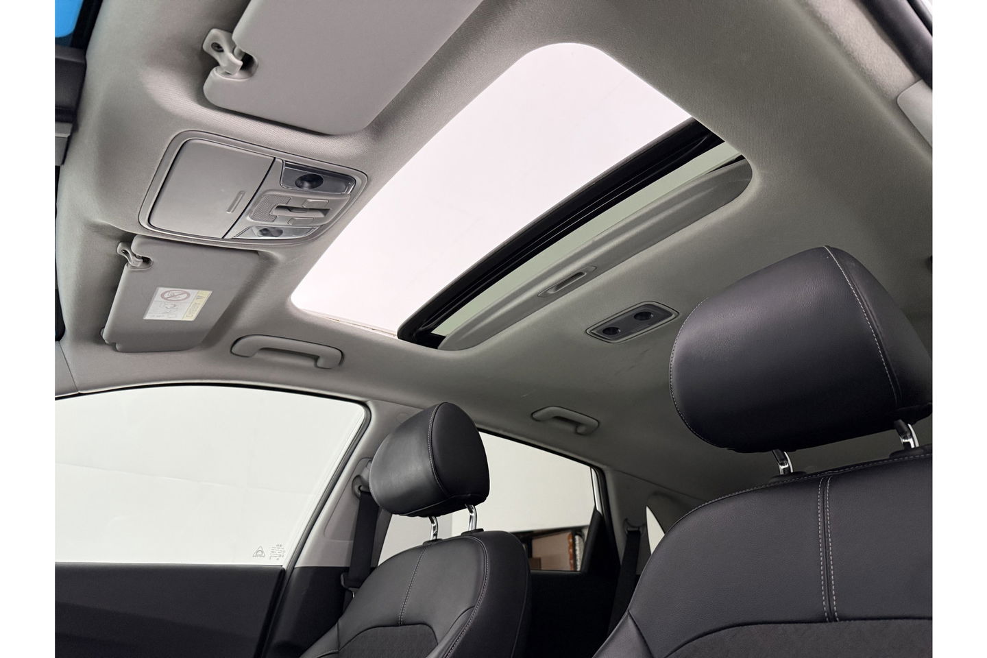 Kia Niro 1.6 GDi Hybrid DynamicPlusLine Pano LED Camera Carlpay Virtual Clima Cruise Navi PDC 18''LMV