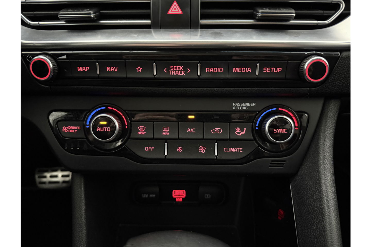 Kia Niro 1.6 GDi Hybrid DynamicPlusLine Pano LED Camera Carlpay Virtual Clima Cruise Navi PDC 18''LMV