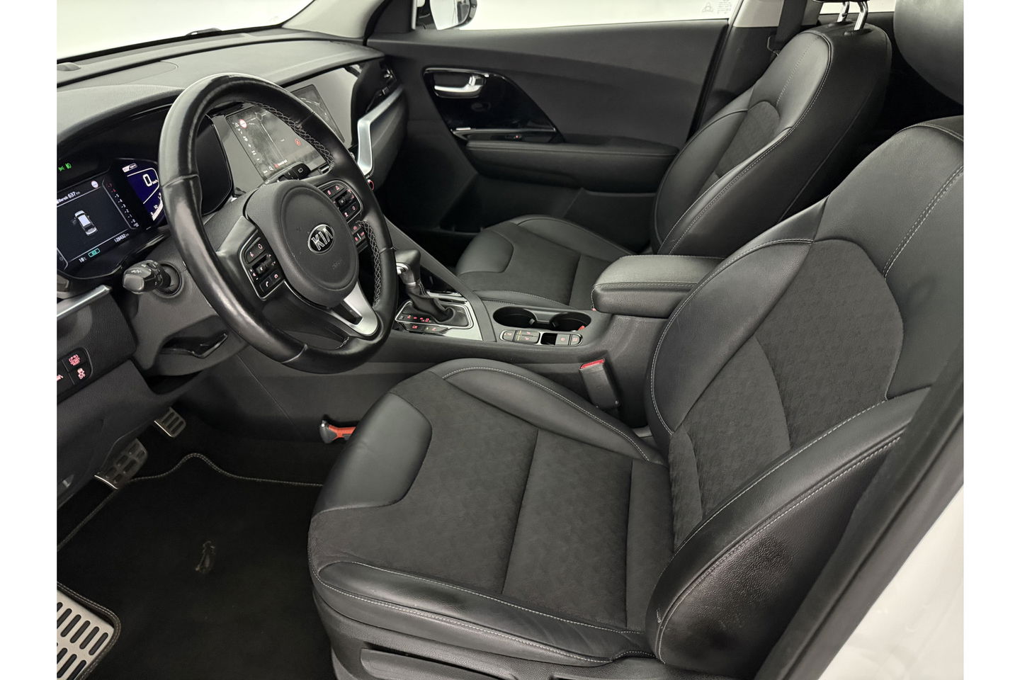 Kia Niro 1.6 GDi Hybrid DynamicPlusLine Pano LED Camera Carlpay Virtual Clima Cruise Navi PDC 18''LMV