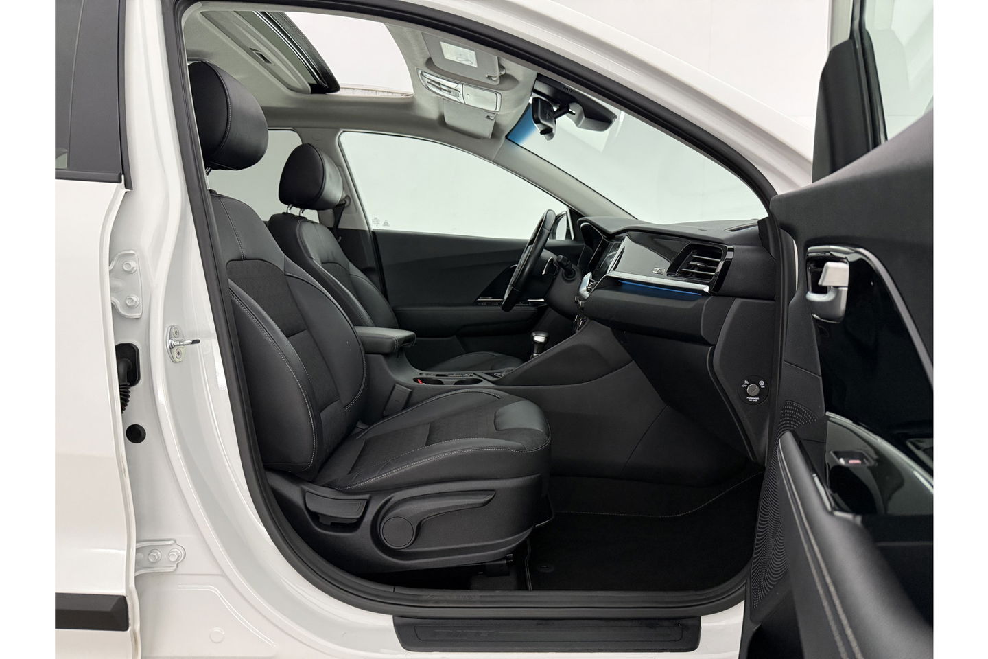 Kia Niro 1.6 GDi Hybrid DynamicPlusLine Pano LED Camera Carlpay Virtual Clima Cruise Navi PDC 18''LMV