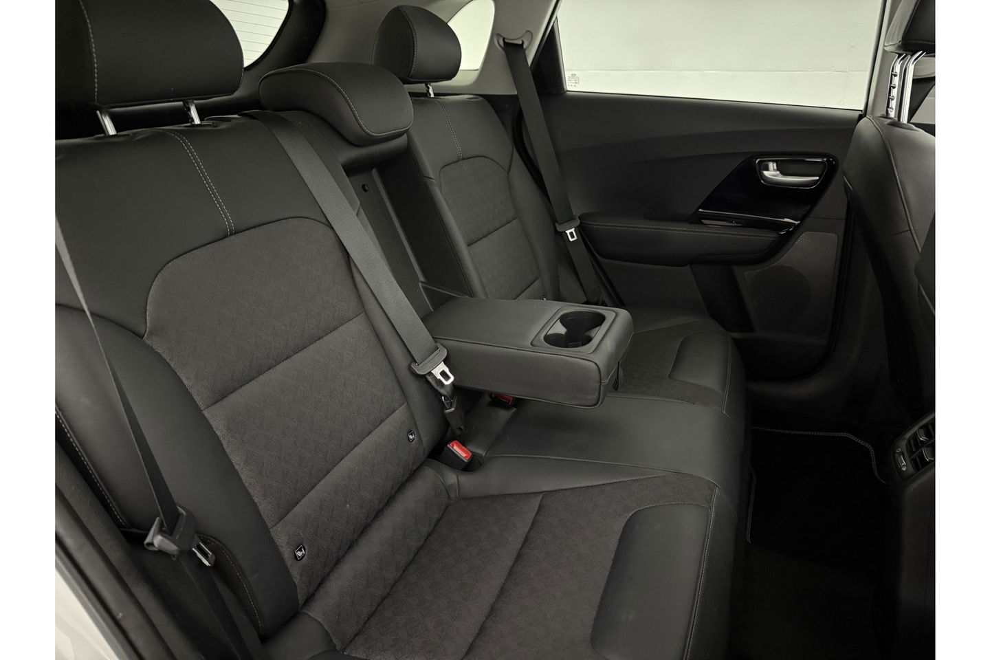 Kia Niro 1.6 GDi Hybrid DynamicPlusLine Pano LED Camera Carlpay Virtual Clima Cruise Navi PDC 18''LMV