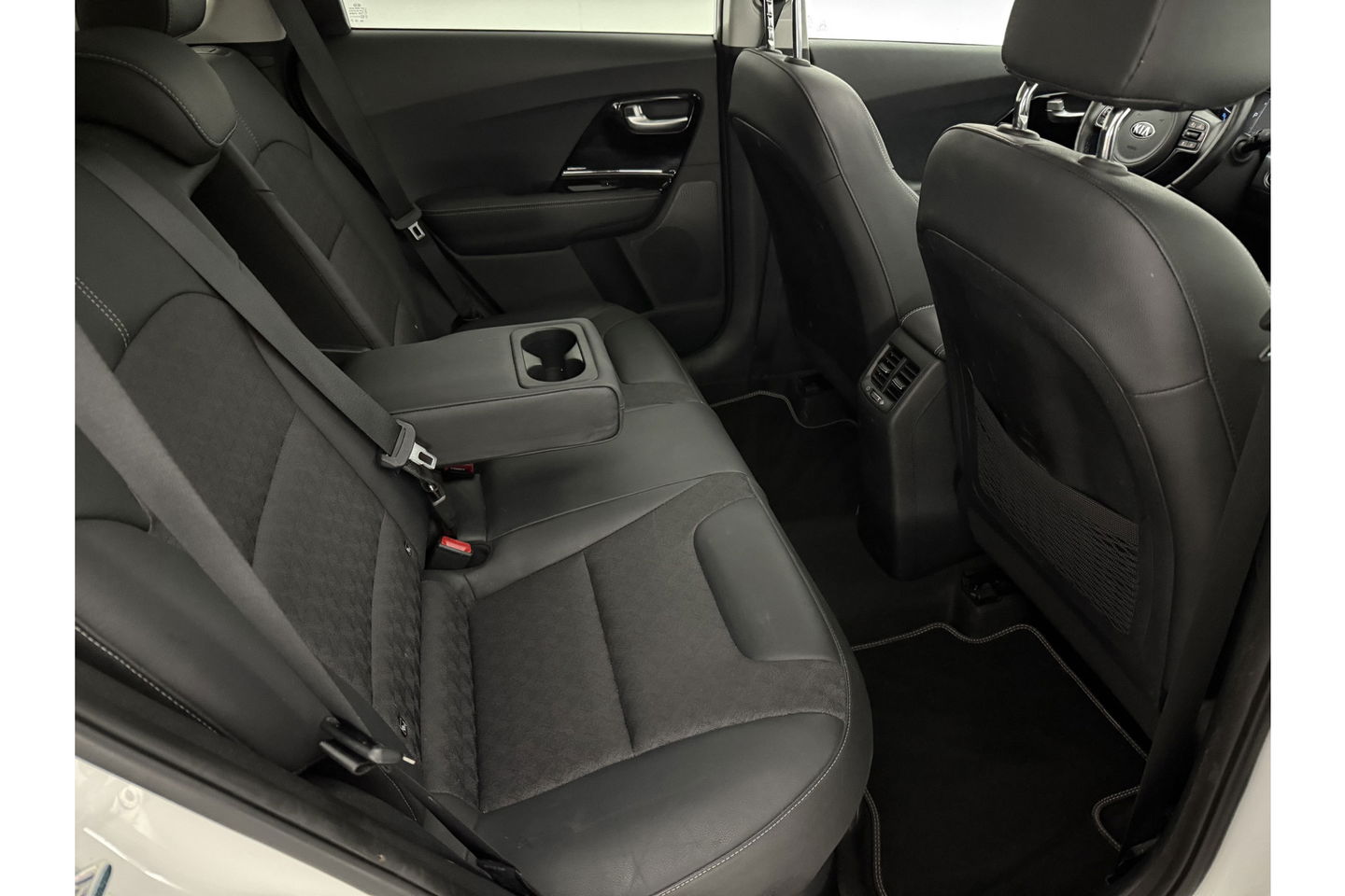 Kia Niro 1.6 GDi Hybrid DynamicPlusLine Pano LED Camera Carlpay Virtual Clima Cruise Navi PDC 18''LMV