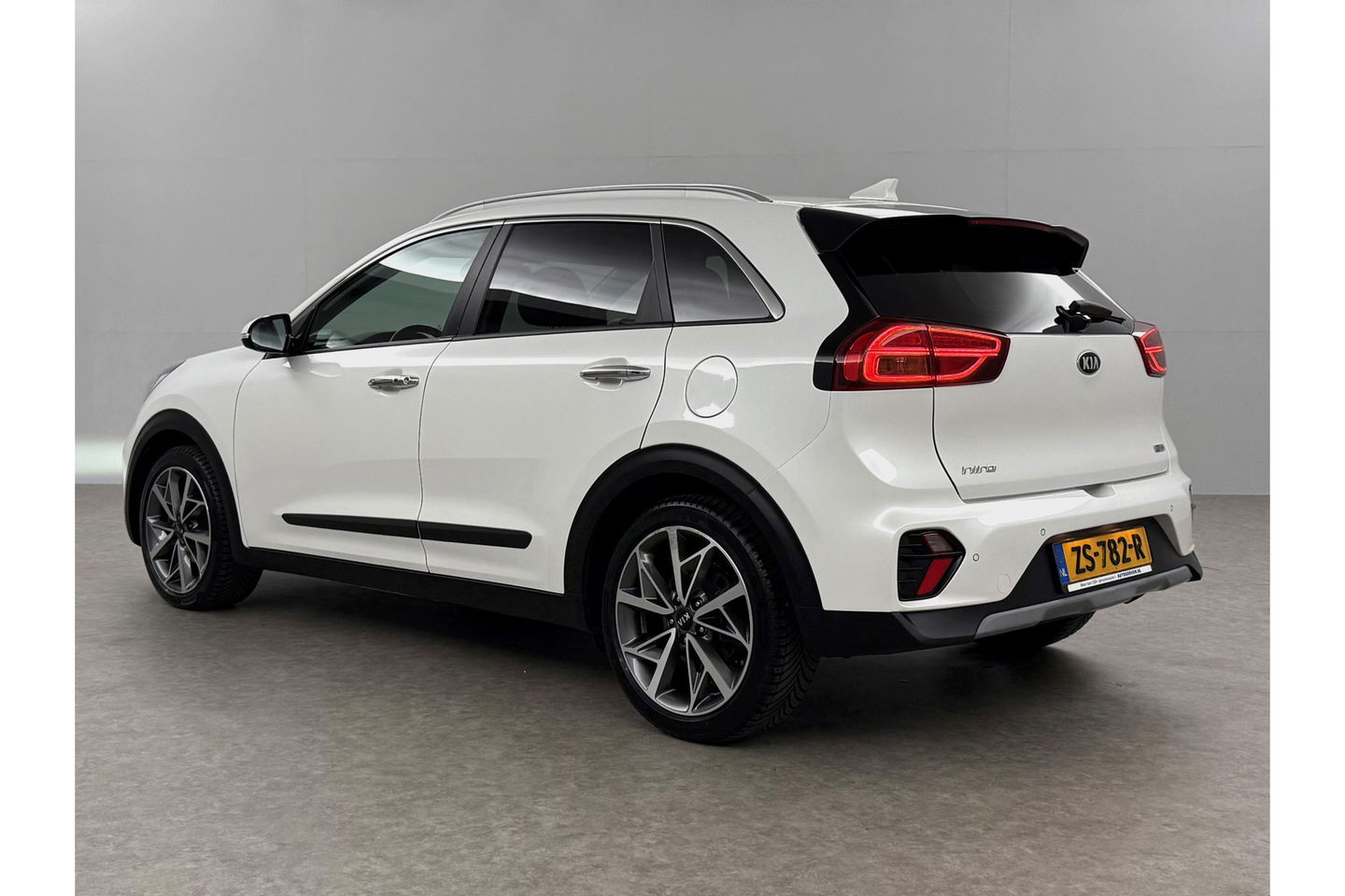 Kia Niro 1.6 GDi Hybrid DynamicPlusLine Pano LED Camera Carlpay Virtual Clima Cruise Navi PDC 18''LMV