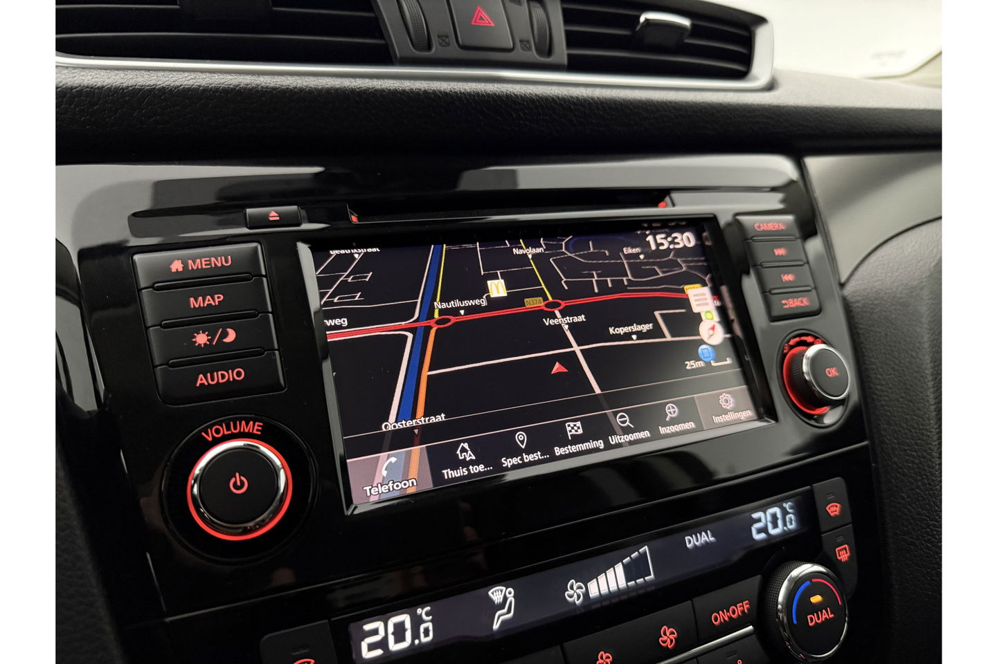 Nissan QASHQAI 1.3 DIG-T Tekna 160PK 360Camera LED Carplay Clima Cruise Navi PDC 19''LMV