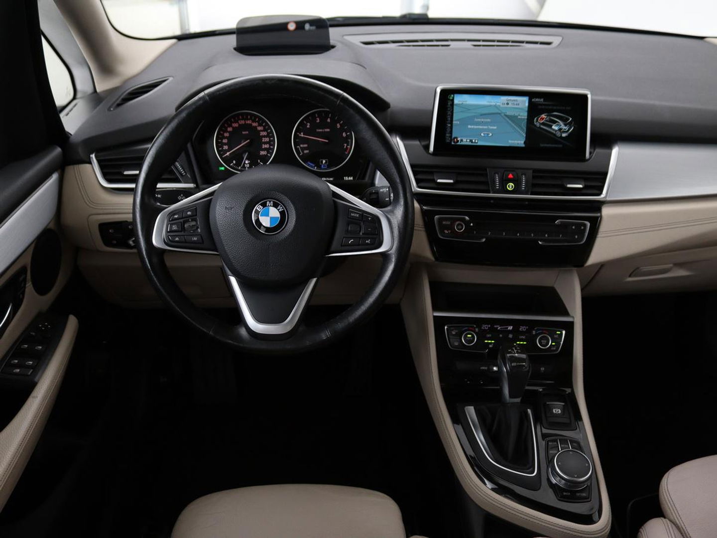 BMW 2 Serie Active Tourer 225xe iPerformance High Executive | Adaptive cruise | Luxury Line | Head-Up | Leder | Stoelverwarming | Full LED | Keyless | Trekhaak | Sportstoelen | Navigatie | Climate control