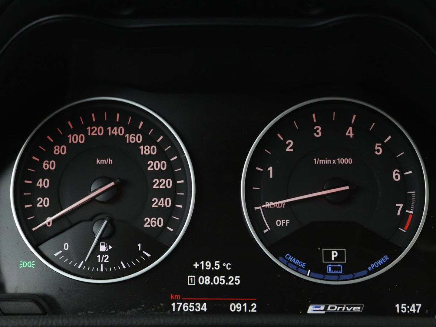 BMW 2 Serie Active Tourer 225xe iPerformance High Executive | Adaptive cruise | Luxury Line | Head-Up | Leder | Stoelverwarming | Full LED | Keyless | Trekhaak | Sportstoelen | Navigatie | Climate control