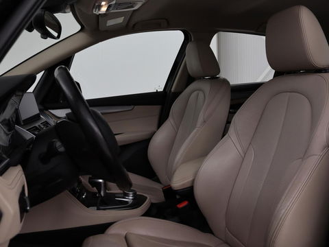 BMW 2 Serie Active Tourer 225xe iPerformance High Executive | Adaptive cruise | Luxury Line | Head-Up | Leder | Stoelverwarming | Full LED | Keyless | Trekhaak | Sportstoelen | Navigatie | Climate control