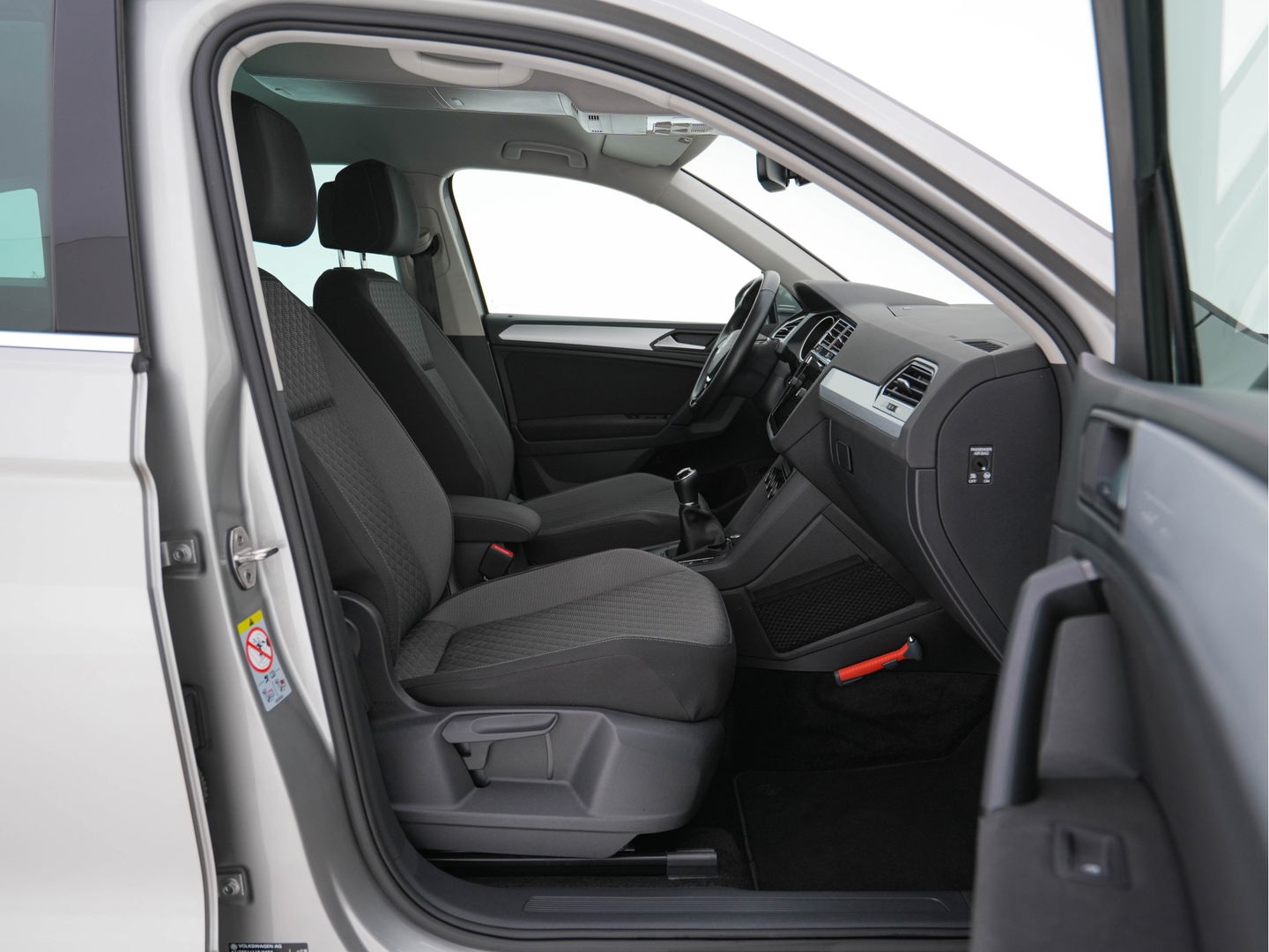 Volkswagen Tiguan 1.5 TSI ACT Comfortline Business *ADAPTIVE-CRUISE | NAVI-FULLMAP | KEYLESS | CAMERA | BLINDSPOT | COMFORT-SEATS | ECC | PDC | 17''ALU*