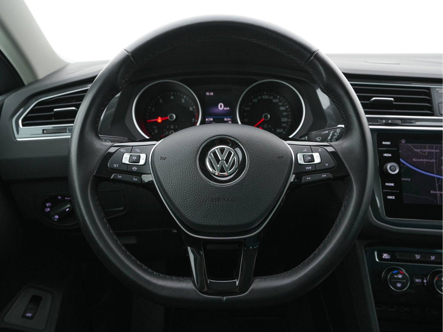 Volkswagen Tiguan 1.5 TSI ACT Comfortline Business *ADAPTIVE-CRUISE | NAVI-FULLMAP | KEYLESS | CAMERA | BLINDSPOT | COMFORT-SEATS | ECC | PDC | 17''ALU*