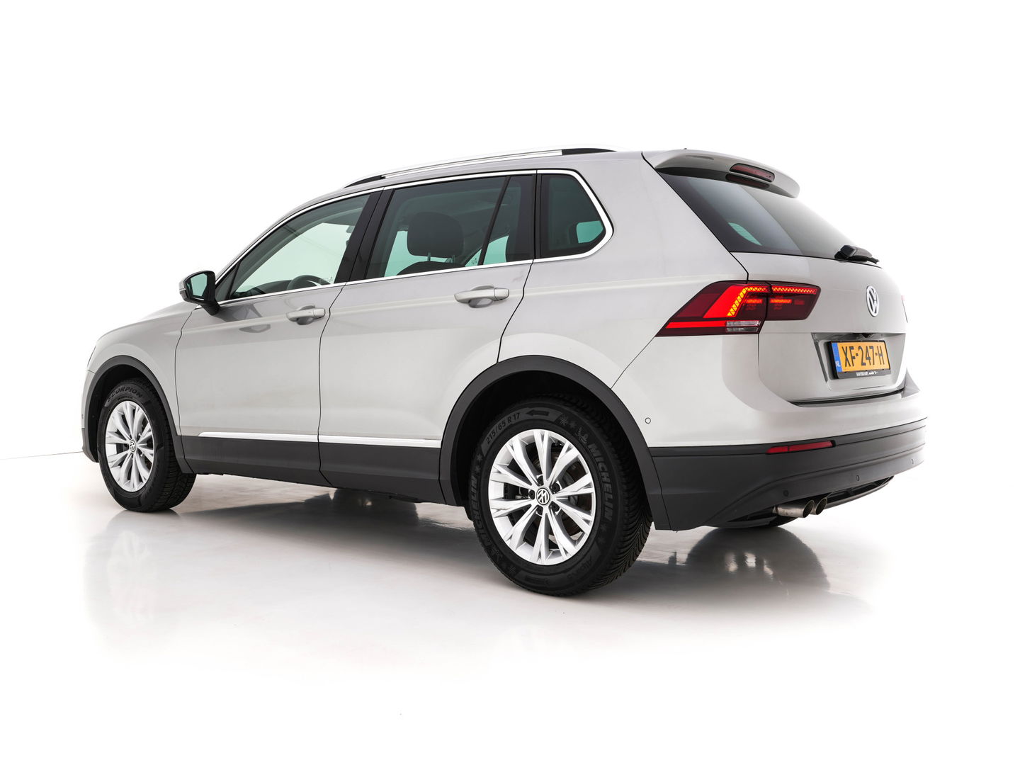 Volkswagen Tiguan 1.5 TSI ACT Comfortline Business *ADAPTIVE-CRUISE | NAVI-FULLMAP | KEYLESS | CAMERA | BLINDSPOT | COMFORT-SEATS | ECC | PDC | 17''ALU*