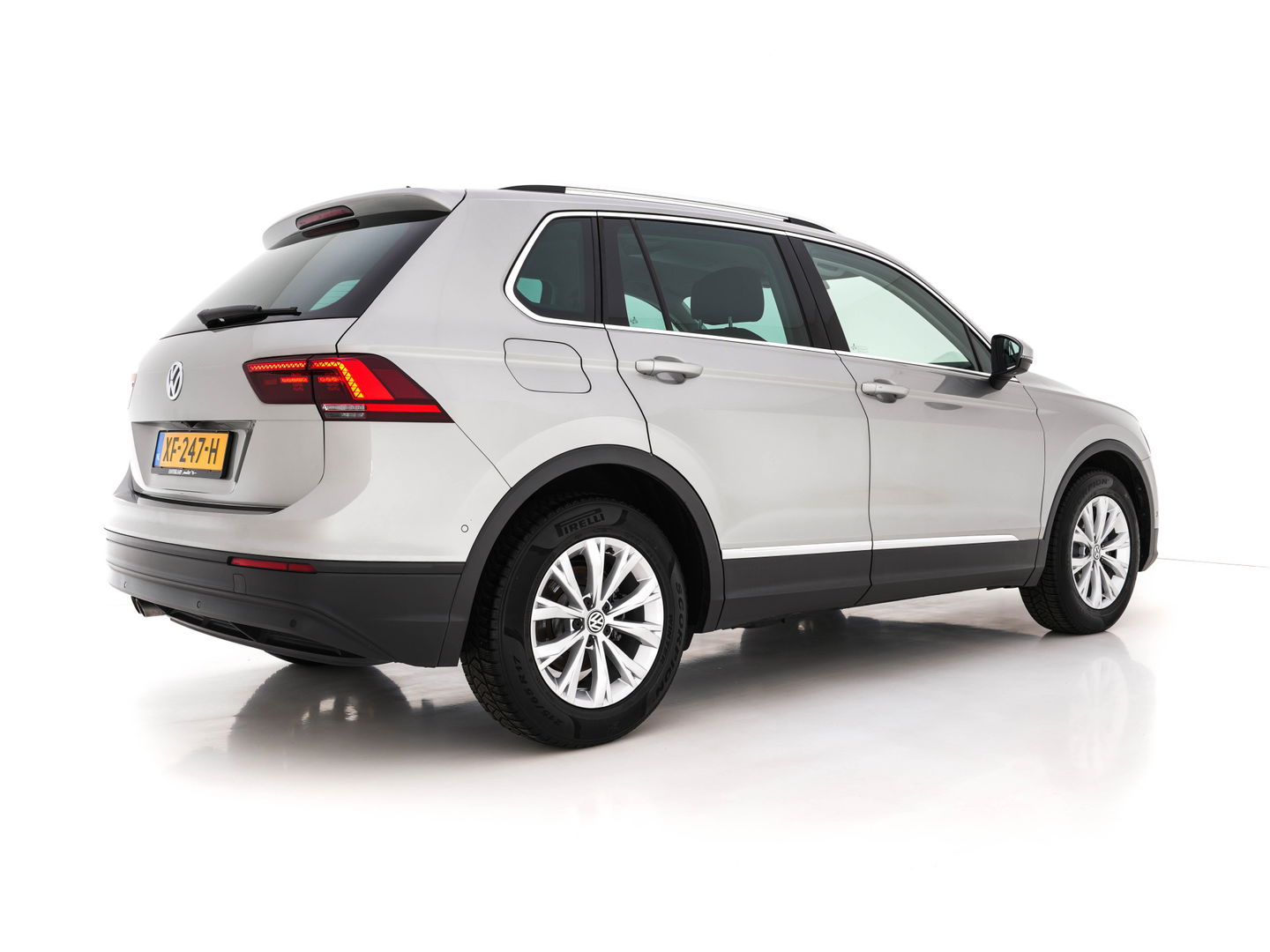 Volkswagen Tiguan 1.5 TSI ACT Comfortline Business *ADAPTIVE-CRUISE | NAVI-FULLMAP | KEYLESS | CAMERA | BLINDSPOT | COMFORT-SEATS | ECC | PDC | 17''ALU*