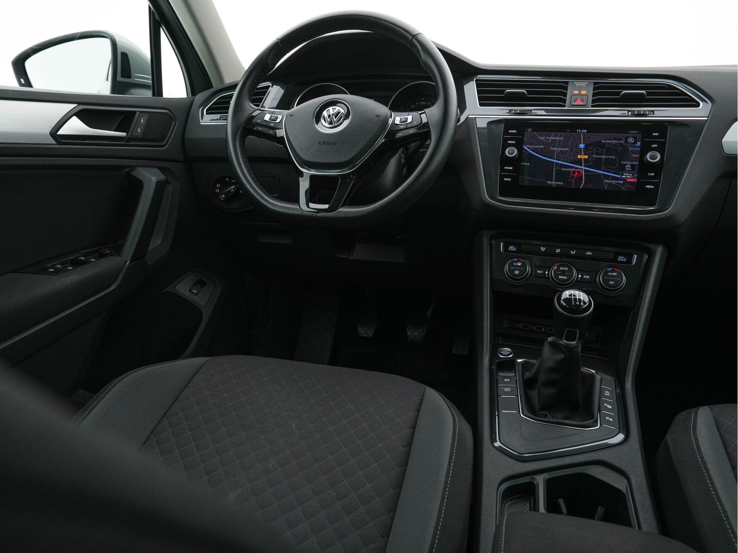 Volkswagen Tiguan 1.5 TSI ACT Comfortline Business *ADAPTIVE-CRUISE | NAVI-FULLMAP | KEYLESS | CAMERA | BLINDSPOT | COMFORT-SEATS | ECC | PDC | 17''ALU*