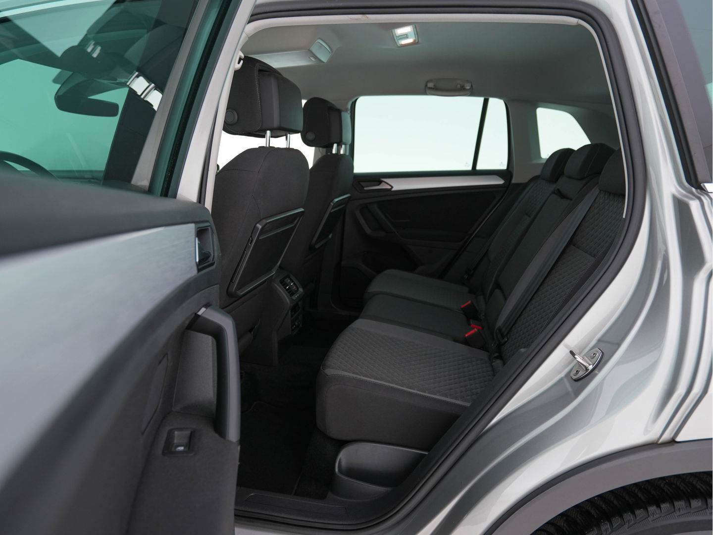 Volkswagen Tiguan 1.5 TSI ACT Comfortline Business *ADAPTIVE-CRUISE | NAVI-FULLMAP | KEYLESS | CAMERA | BLINDSPOT | COMFORT-SEATS | ECC | PDC | 17''ALU*