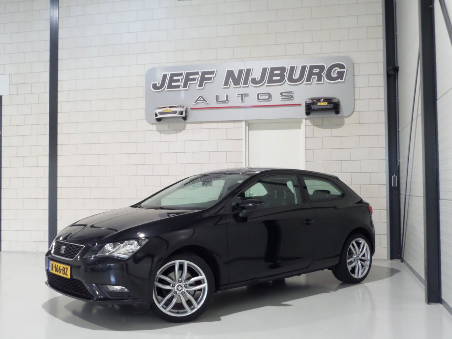 SEAT Leon SC 1.2 TSI Bluetooth 18"Velgen Climatronic Nieuwe-APK, van 3e eigenaar in ZEER nette staat !