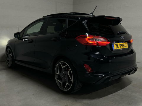 Ford Fiesta 1.5 EcoBoost ST-3 Performance Pano Recaro B&O CarPlay