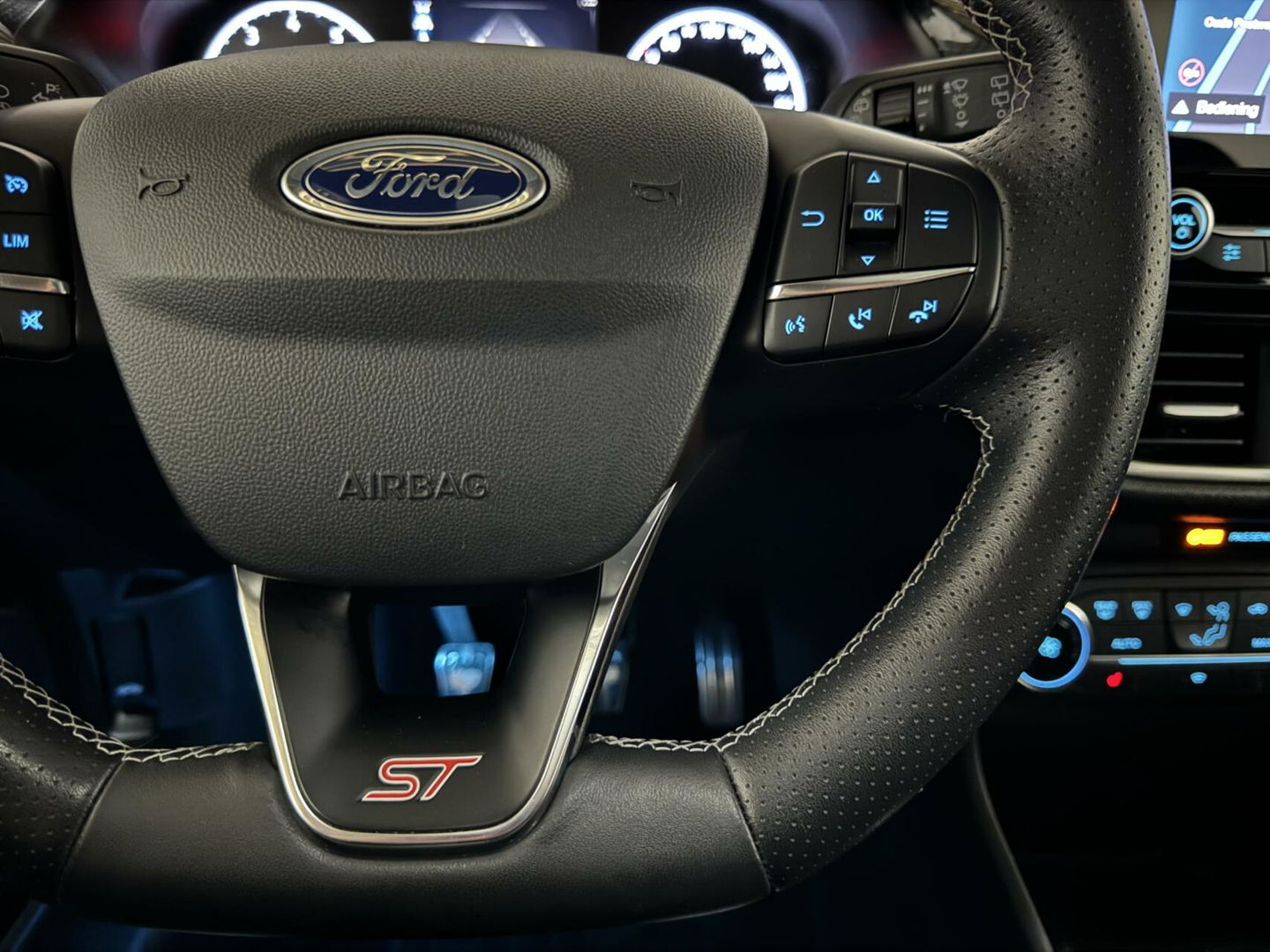 Ford Fiesta 1.5 EcoBoost ST-3 Performance Pano Recaro B&O CarPlay