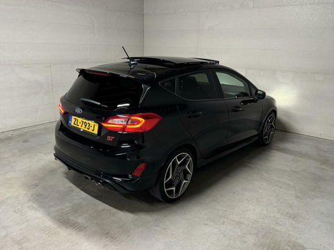 Ford Fiesta 1.5 EcoBoost ST-3 Performance Pano Recaro B&O CarPlay