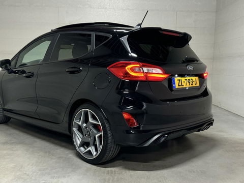 Ford Fiesta 1.5 EcoBoost ST-3 Performance Pano Recaro B&O CarPlay