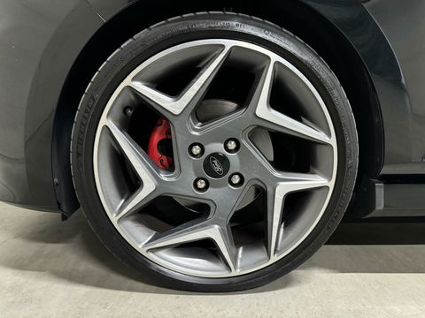 Ford Fiesta 1.5 EcoBoost ST-3 Performance Pano Recaro B&O CarPlay