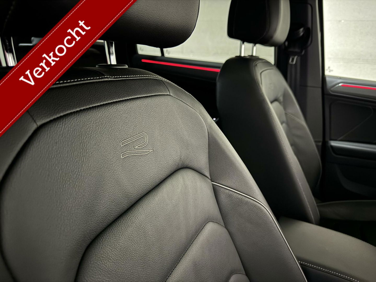 Volkswagen Tiguan 1.4 TSI eHybrid R-Line Black Style Pano