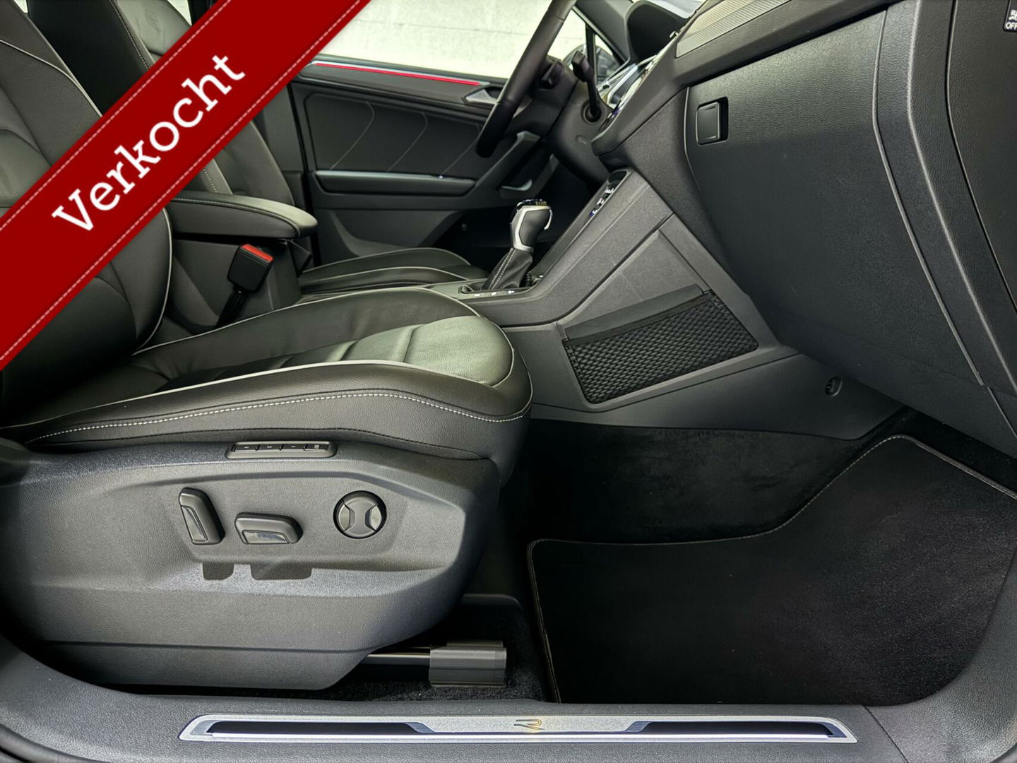 Volkswagen Tiguan 1.4 TSI eHybrid R-Line Black Style Pano