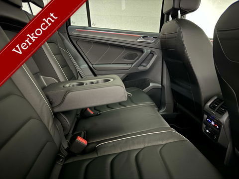 Volkswagen Tiguan 1.4 TSI eHybrid R-Line Black Style Pano