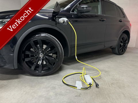 Volkswagen Tiguan 1.4 TSI eHybrid R-Line Black Style Pano