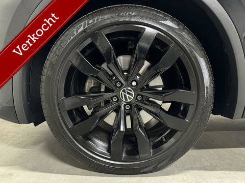 Volkswagen Tiguan 1.4 TSI eHybrid R-Line Black Style Pano