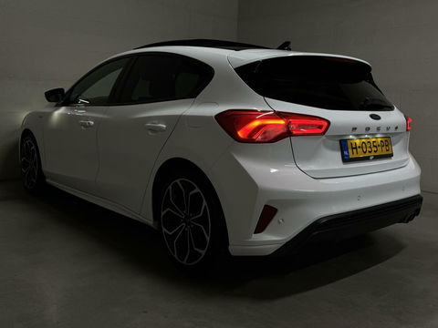 Ford Focus 1.5 EcoBoost ST Line Pano ACC CarPlay Winterpack