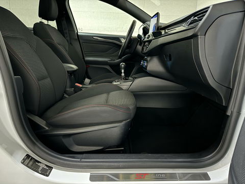 Ford Focus 1.5 EcoBoost ST Line Pano ACC CarPlay Winterpack