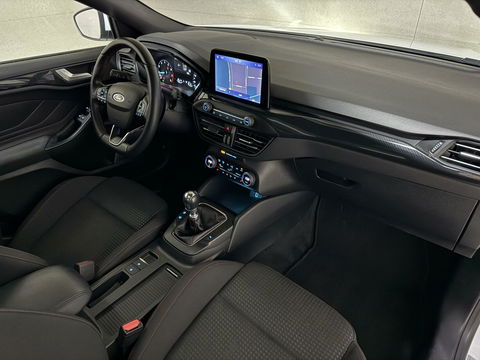 Ford Focus 1.5 EcoBoost ST Line Pano ACC CarPlay Winterpack