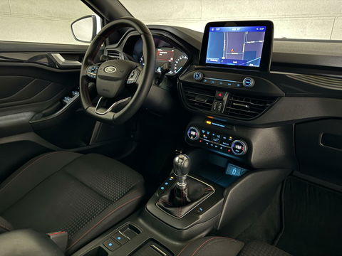 Ford Focus 1.5 EcoBoost ST Line Pano ACC CarPlay Winterpack
