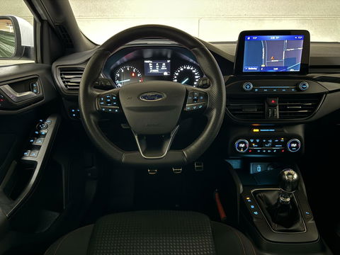Ford Focus 1.5 EcoBoost ST Line Pano ACC CarPlay Winterpack
