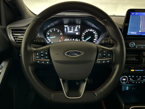 Ford Focus 1.5 EcoBoost ST Line Pano ACC CarPlay Winterpack