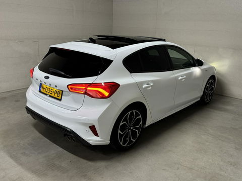 Ford Focus 1.5 EcoBoost ST Line Pano ACC CarPlay Winterpack