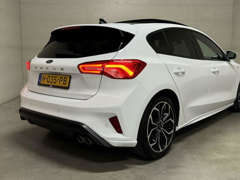 Ford Focus 1.5 EcoBoost ST Line Pano ACC CarPlay Winterpack