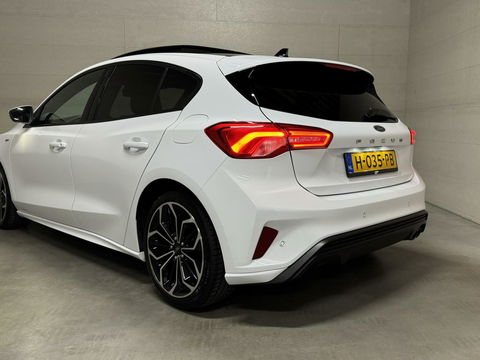 Ford Focus 1.5 EcoBoost ST Line Pano ACC CarPlay Winterpack