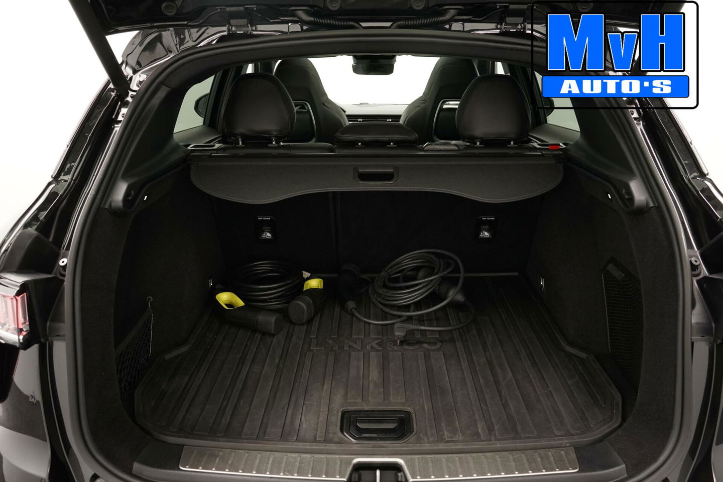 Lynk & Co 01 1.5 Plug-in Hybride|ZWARTE.HEMEL|LEER|BLACK XXL