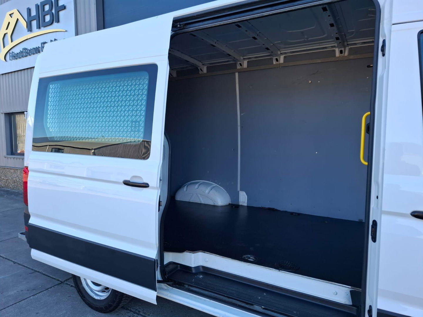 Volkswagen Crafter 35 2.0 TDI L3H3 Highline AIRCO / CRUISE CONTROLE / NAVI / CAMERA / TREKHAAK / CARPLAY