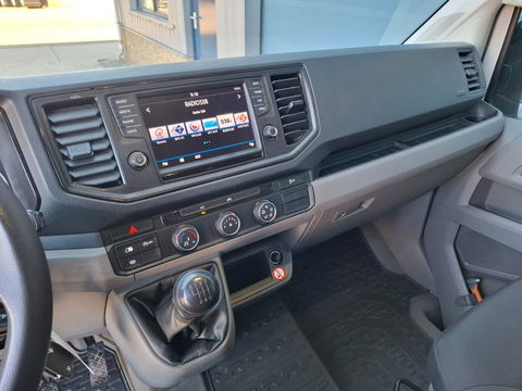 Volkswagen Crafter 35 2.0 TDI L3H3 Highline AIRCO / CRUISE CONTROLE / NAVI / CAMERA / TREKHAAK / CARPLAY